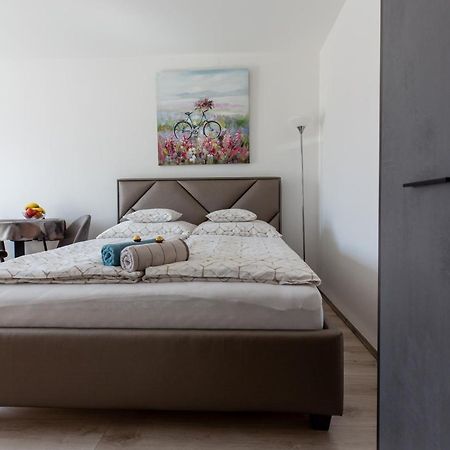 Aliz Apartman ミシュコルツ エクステリア 写真